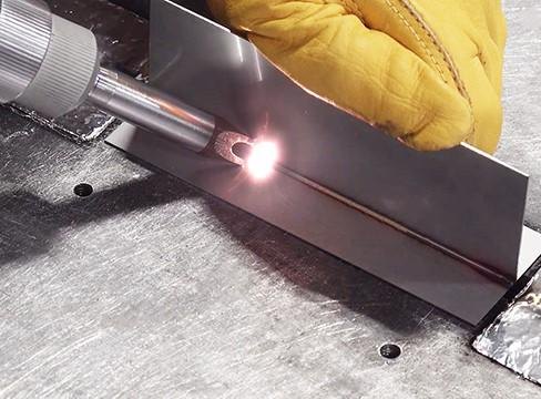 can a 2000w metal laser welding machine weld titanium